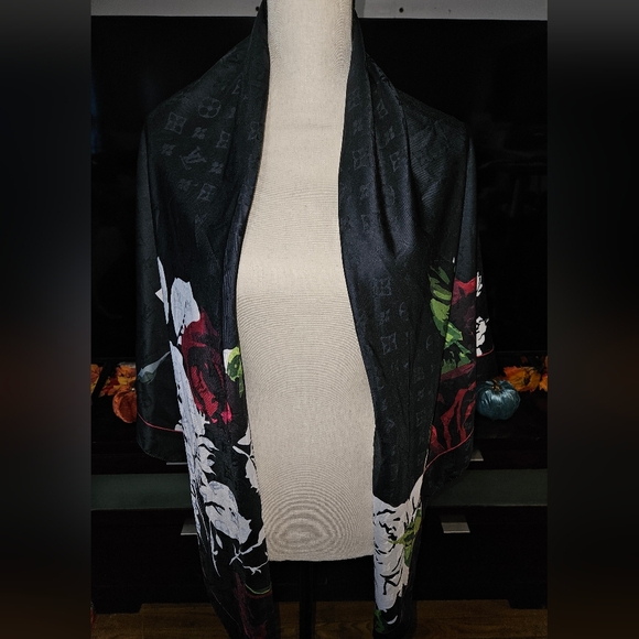 Source Unknown Accessories - Floral Black Women's Scarf